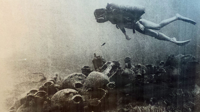 Diver at the site of the shipwreck